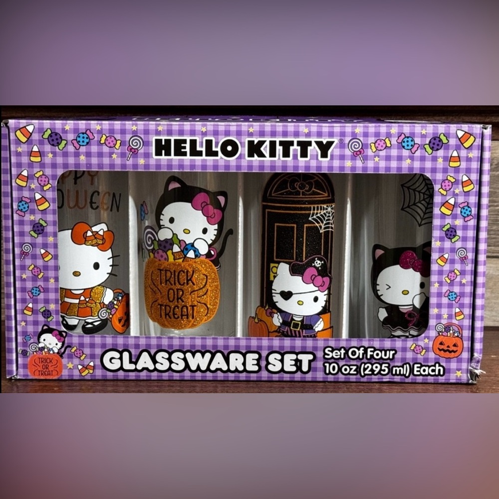 Súper Cute 🥰 Halloween 🎃 🎀 Hello Kitty 🎀Glassware Set set of 4 10oz each - New